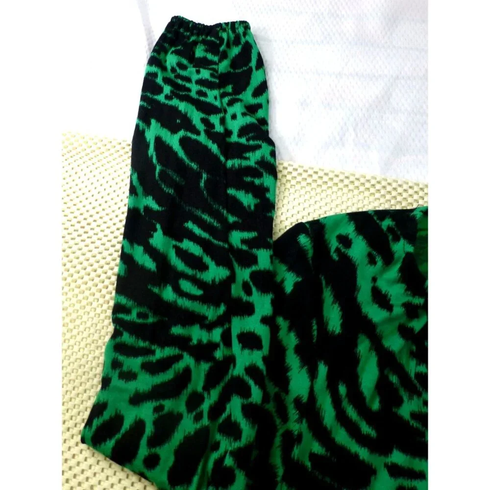 Michael Kors Green & Black Animal Print Long Sleeve Blouse With Gold Chain Accen